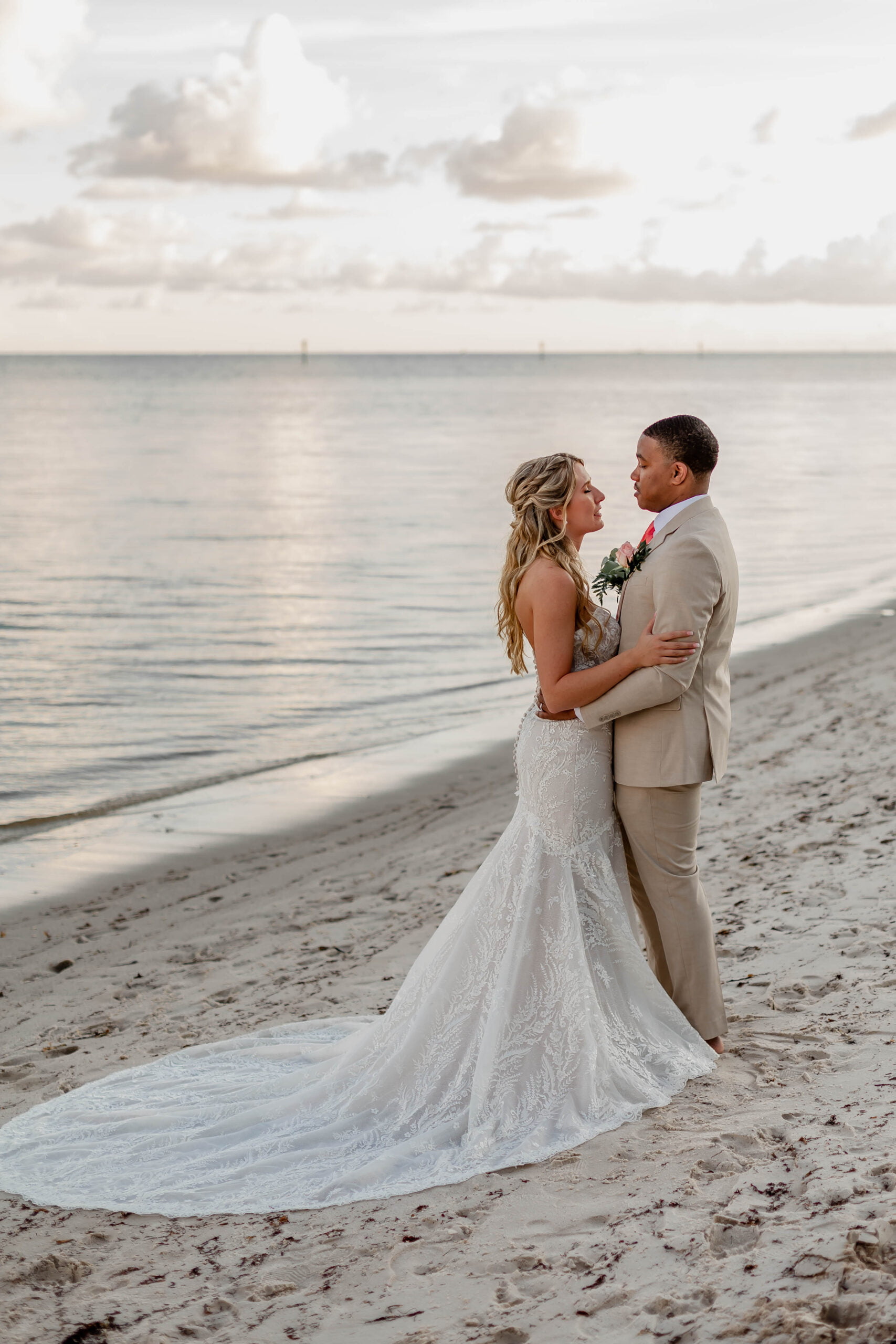 Read more about the article Real Wedding in Key West – Celina & Xavior – Driftwood Package