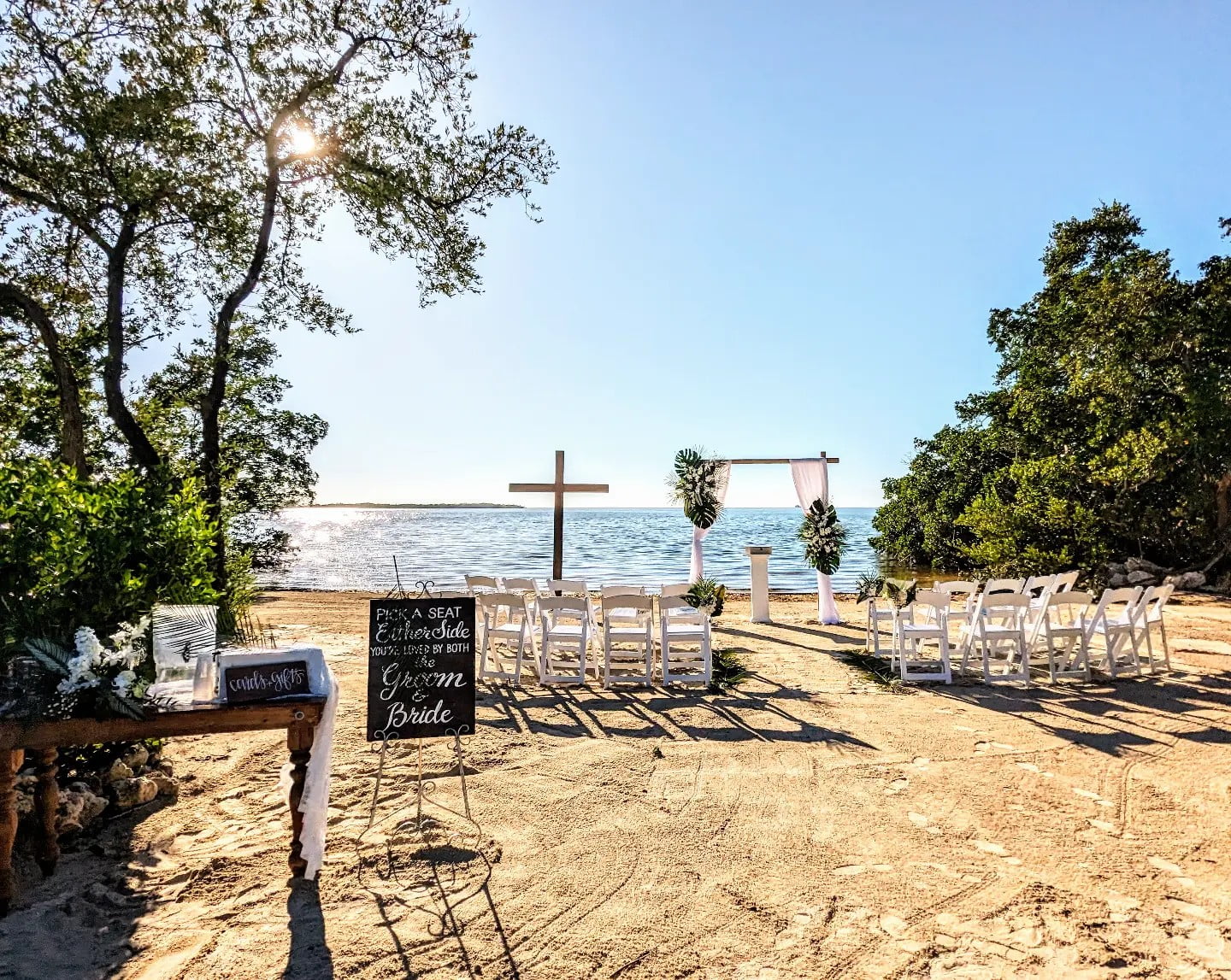 You are currently viewing Private Waterfront Location – Real Wedding – Florida Keys Farm