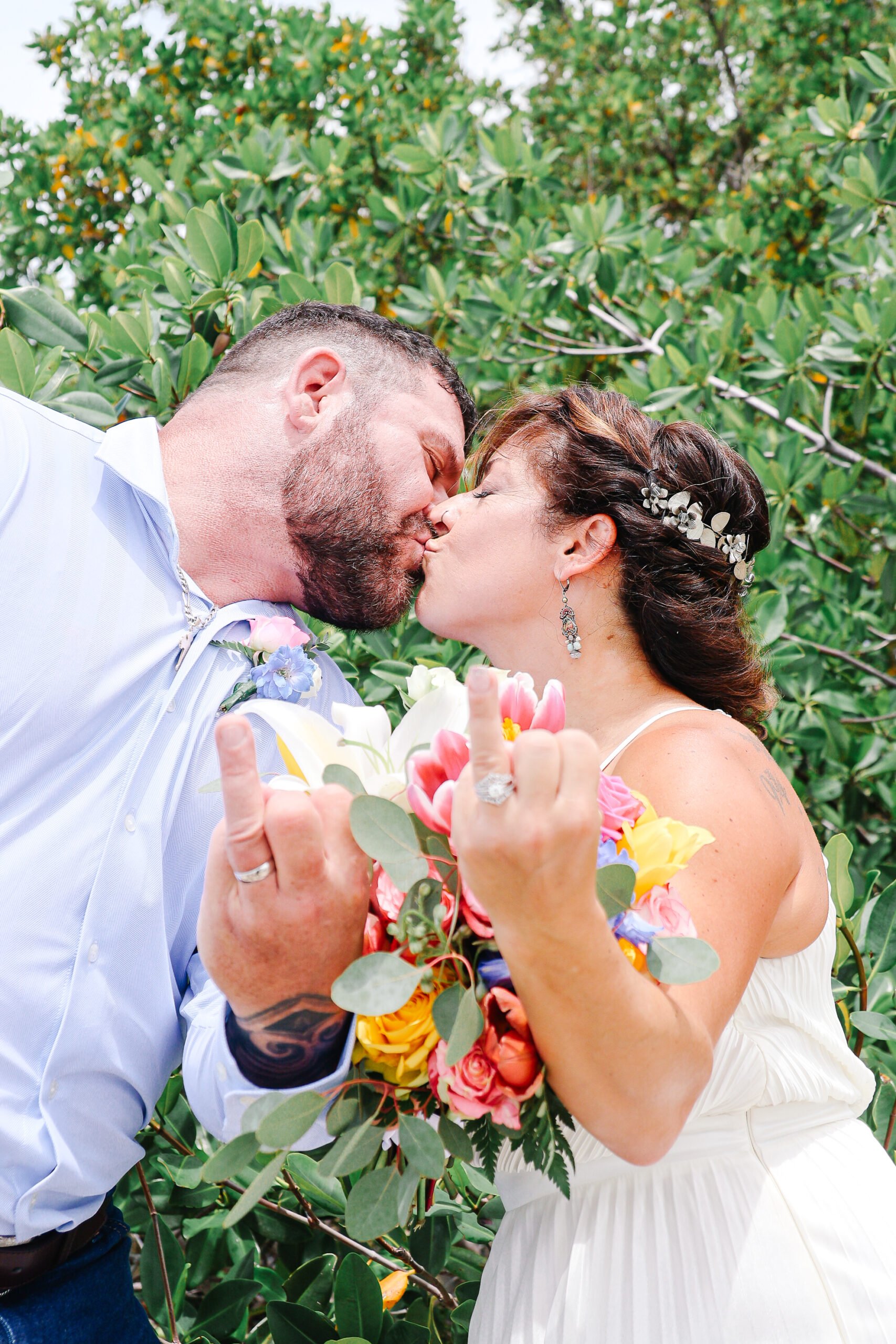 You are currently viewing Real Elopement on Smathers Beach Key West – Florida Keys Elopement